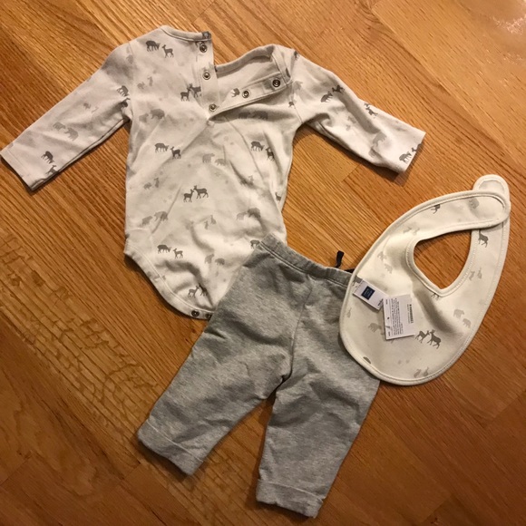 Winter Wonderland Janie & Jack Set w/ NWT Bib - Picture 4 of 5